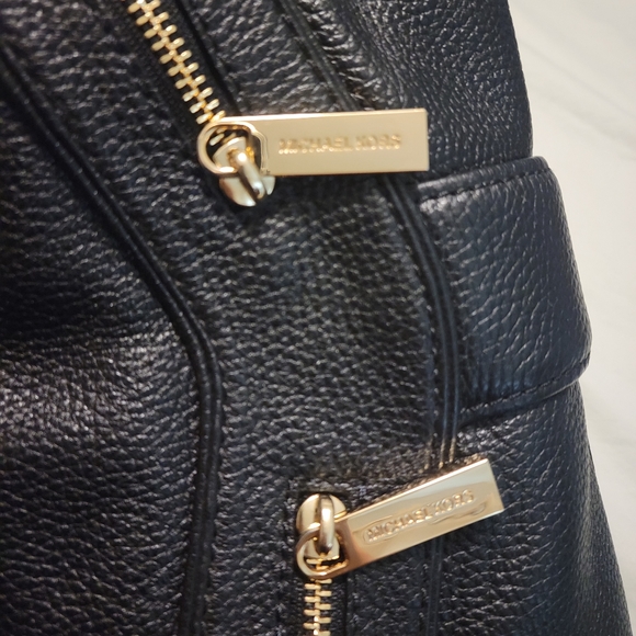 Michael Kors Jamesport Convertible Shoulder Bag - Picture 6 of 8